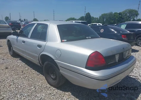 2000 Ford Crown Victoria Police Interceptor z USA, uszkodzony, nr VIN 2FAFP71W1YX200681